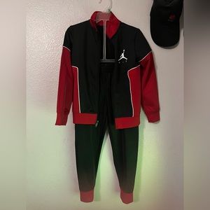 Kids Air Jordan Tracksuit boys size 6